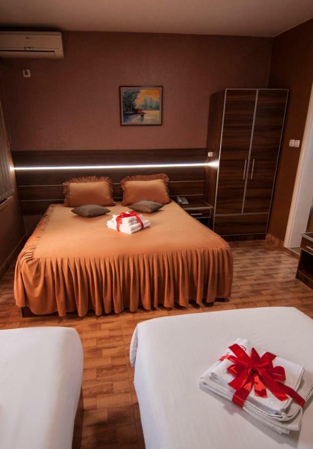 Guesthouse Villa Modex Парасин Экстерьер фото