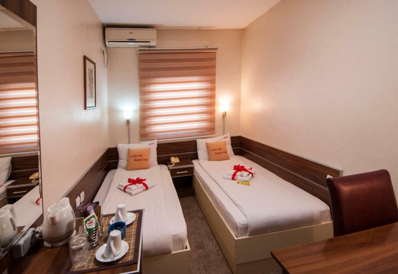 Guesthouse Villa Modex Парасин Экстерьер фото
